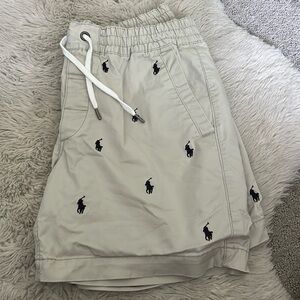 Men’s polo shorts